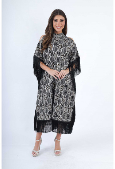 جلابية سهرة أنيقة مزينة بهدب كثيف والنقوش الراقية