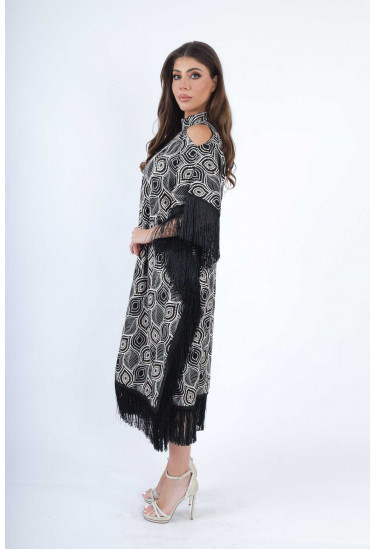 جلابية سهرة أنيقة مزينة بهدب كثيف والنقوش الراقية