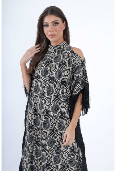 جلابية سهرة أنيقة مزينة بهدب كثيف والنقوش الراقية