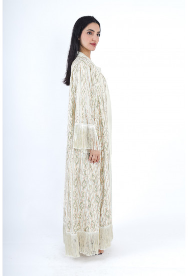 جلابية فاخرة بتصميم راقى ولمسات شرقية