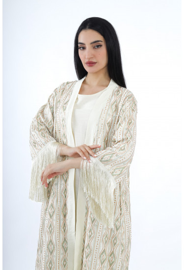 جلابية فاخرة بتصميم راقى ولمسات شرقية