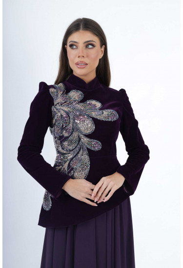 فستان مخملي بتصميم راقي