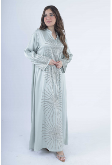 جلابيه نسائي بتطريز مميز وراقي