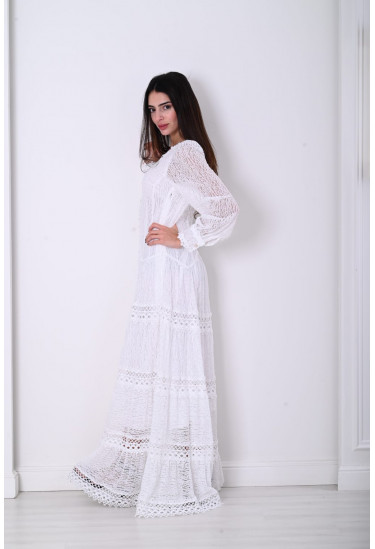 فستان نسائي بلمسات ناعمة فستان نسائي بلمسات ناعمة