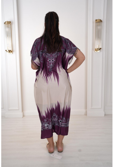 فستان نسائي بنقشات شرقية ولمسات كريستالية