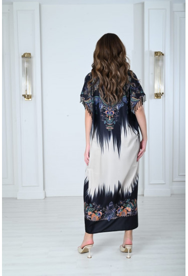 فستان نسائي بنقشات شرقية ولمسات كريستالية