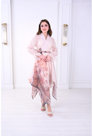 فستان نسائي ناعم بتصميم غير متماثل ونقشات أنيقة