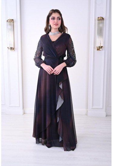 فستان نسائي بأكمام مطرزه