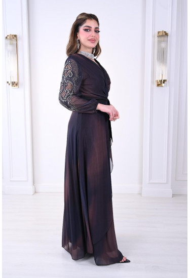 فستان نسائي بأكمام مطرزه