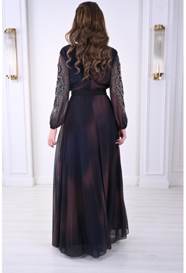 فستان نسائي بأكمام مطرزه