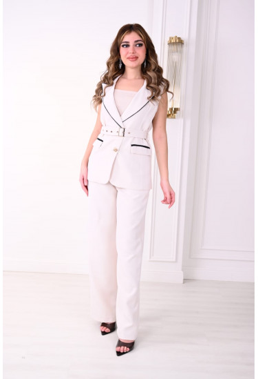 طقم نسائي عصري بدون أكمام