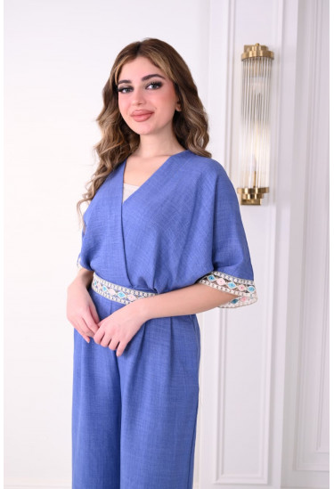 جمبسوت نسائي بأكمام واسعة وتطريز ملون جمبسوت نسائي بأكمام واسعة وتطريز ملون