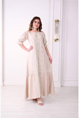 فستان مكشوف الاكتاف بتصميم رائع