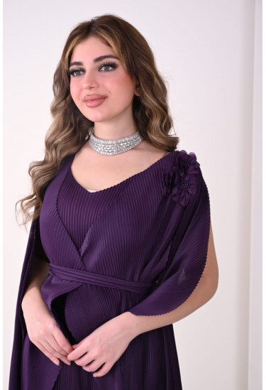فستان نسائي من البليسيه بتصميم مميز