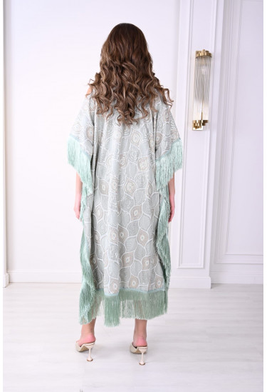 جلابية سهرة أنيقة مزينة بهدب كثيف والنقوش الراقية