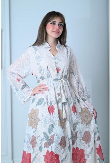 فستان نسائي بطباعات ورود رقيقة