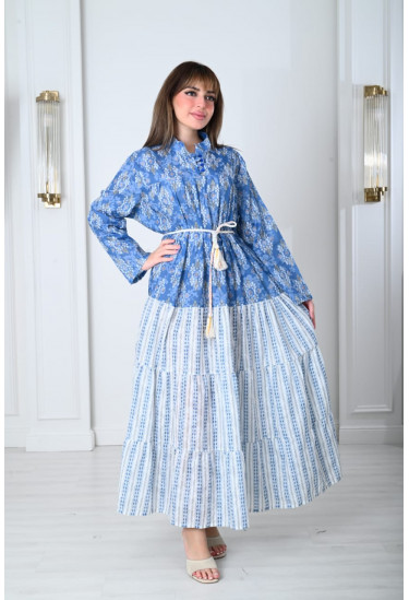 جلابية نسائية بتصميم عصري أنيق