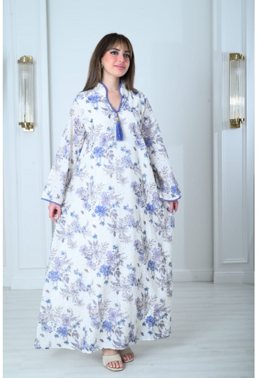 جلابية نسائية مع نقوش من الأزهار