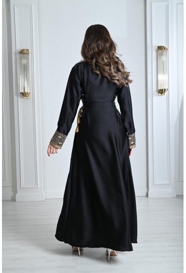 جلابية نسائية بكلفة أنيقة جلابية نسائية بكلفة أنيقة