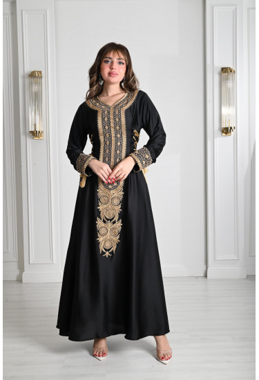 جلابية نسائية بكلفة أنيقة جلابية نسائية بكلفة أنيقة