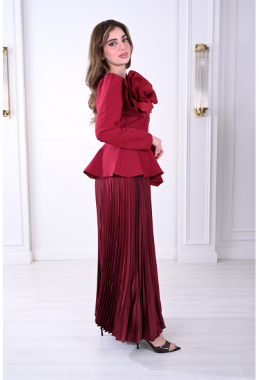 فستان بليسيه أنيق مع وردة بارزة للمناسبات فستان بليسيه أنيق مع وردة بارزة للمناسبات