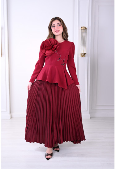 فستان بليسيه أنيق مع وردة بارزة للمناسبات فستان بليسيه أنيق مع وردة بارزة للمناسبات