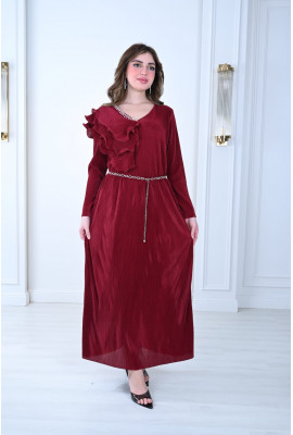 فستان مخمل بأكمام طويلة 