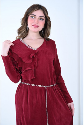 فستان مخمل بأكمام طويلة 