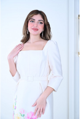 فستان أنيق بطبعات زهرية وحزام خصر