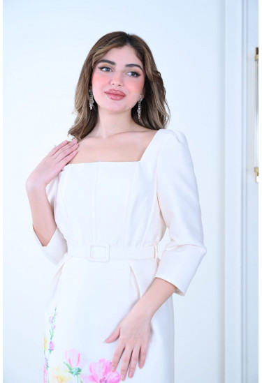 فستان أنيق بطبعات زهرية وحزام خصر فستان أنيق بطبعات زهرية وحزام خصر