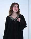 فستان بليسيه أنيق بتصميم ناعم وتطريز فاخر