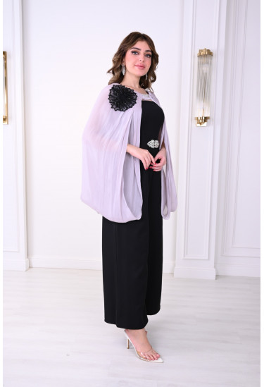 جمبسوت أنيق بكاب فضفاض وتفاصيل زهرية جمبسوت أنيق بكاب فضفاض وتفاصيل زهرية