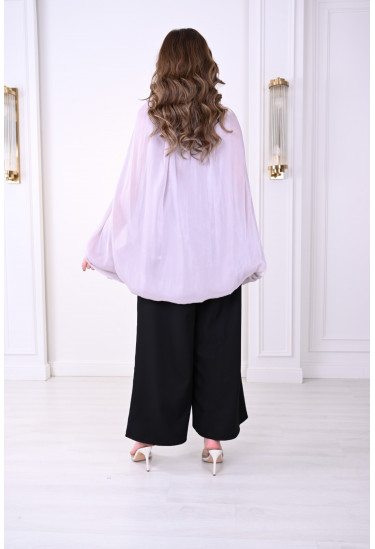 جمبسوت أنيق بكاب فضفاض وتفاصيل زهرية جمبسوت أنيق بكاب فضفاض وتفاصيل زهرية