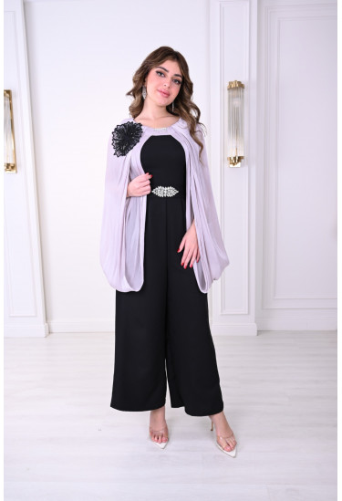 جمبسوت أنيق بكاب فضفاض وتفاصيل زهرية جمبسوت أنيق بكاب فضفاض وتفاصيل زهرية