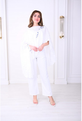 طقم أنيق بكيب مطرز راقي