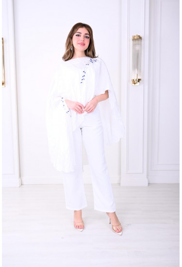 طقم أنيق بكيب مطرز راقي