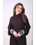 جمبسوت نسائي مع أكمام طويلة وتفاصيل مطرزة جمبسوت نسائي مع أكمام طويلة وتفاصيل مطرزة