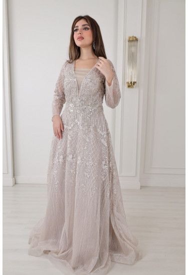 فستان سهرة طويل بأكمام طويلة وتطريز فخم ناعم