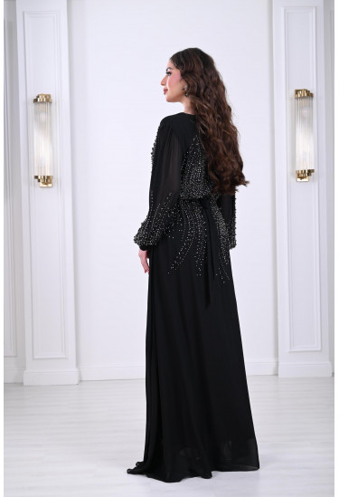 فساتين نسائية خليجية مطرزة