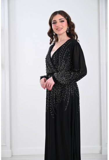 فساتين نسائية خليجية مطرزة