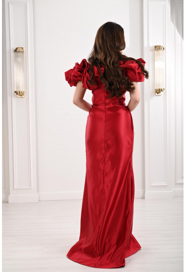 فساتين سهرة نسائية بقصة مذهلة