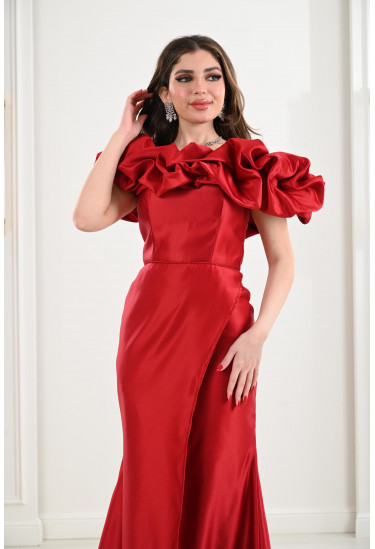 فساتين سهرة نسائية بقصة مذهلة