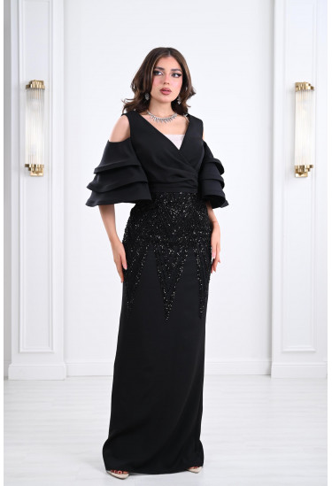 فستان سهرة بأكمام مدرجة