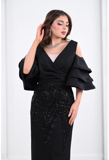 فستان سهرة بأكمام مدرجة