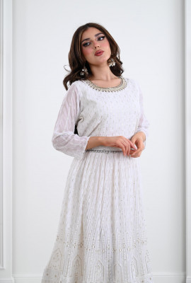 فستان ميدي مطرز بالكامل فستان ميدي مطرز بالكامل