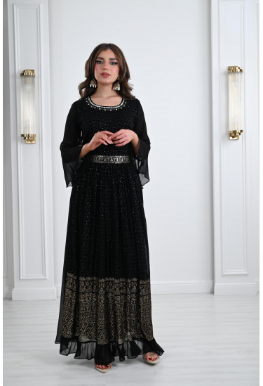 فستان طويل نسائي مطرز