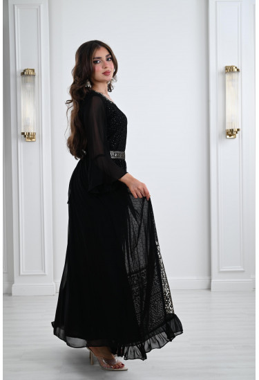 فستان طويل نسائي مطرز