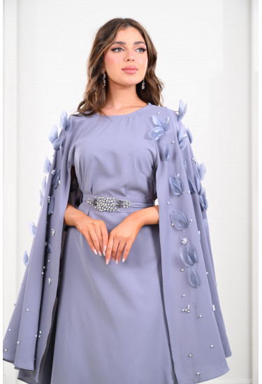 فستان ميدي بتصميم عصري أنيق