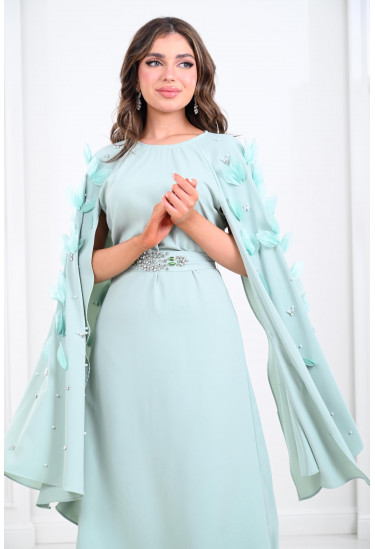 فستان ميدي بتصميم عصري أنيق