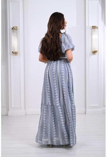 فستان طويل بنصف كم